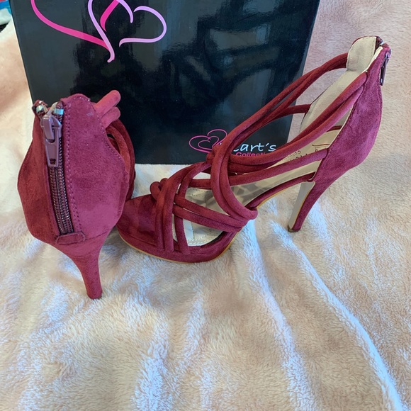 New! Hearst’s Collection Strappy Heels - Picture 7 of 8